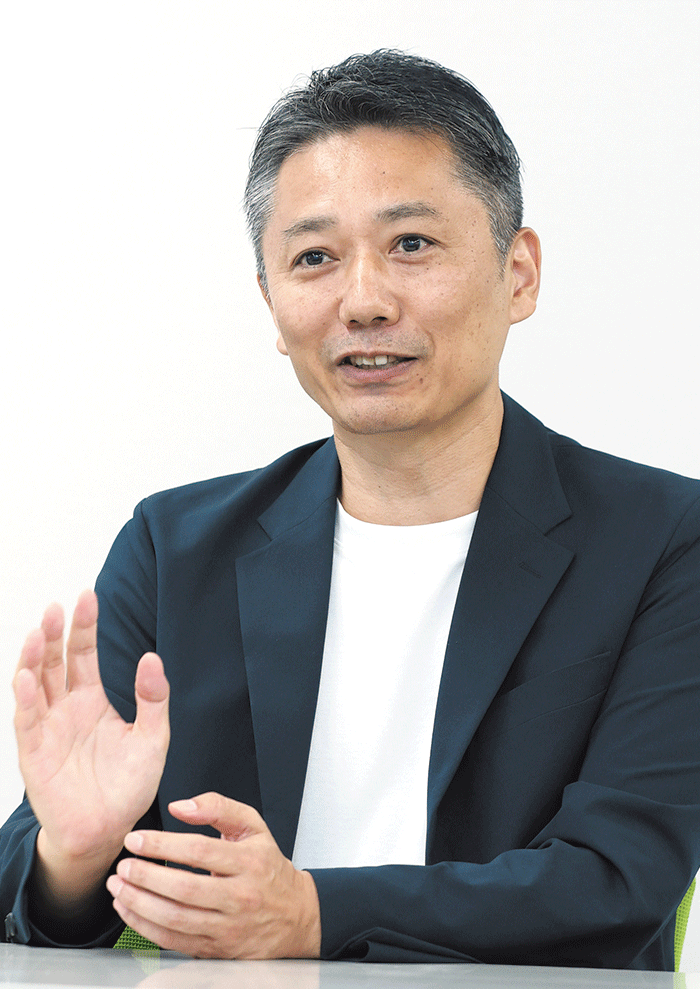 DINOS CORPORATION 家具バイヤー 家具・収納部チーフマーチャンダイザー 大谷 光政